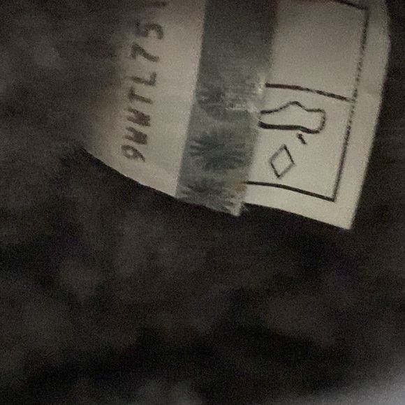 Ugg Constantine suede boots womens - Picture 5 of 9